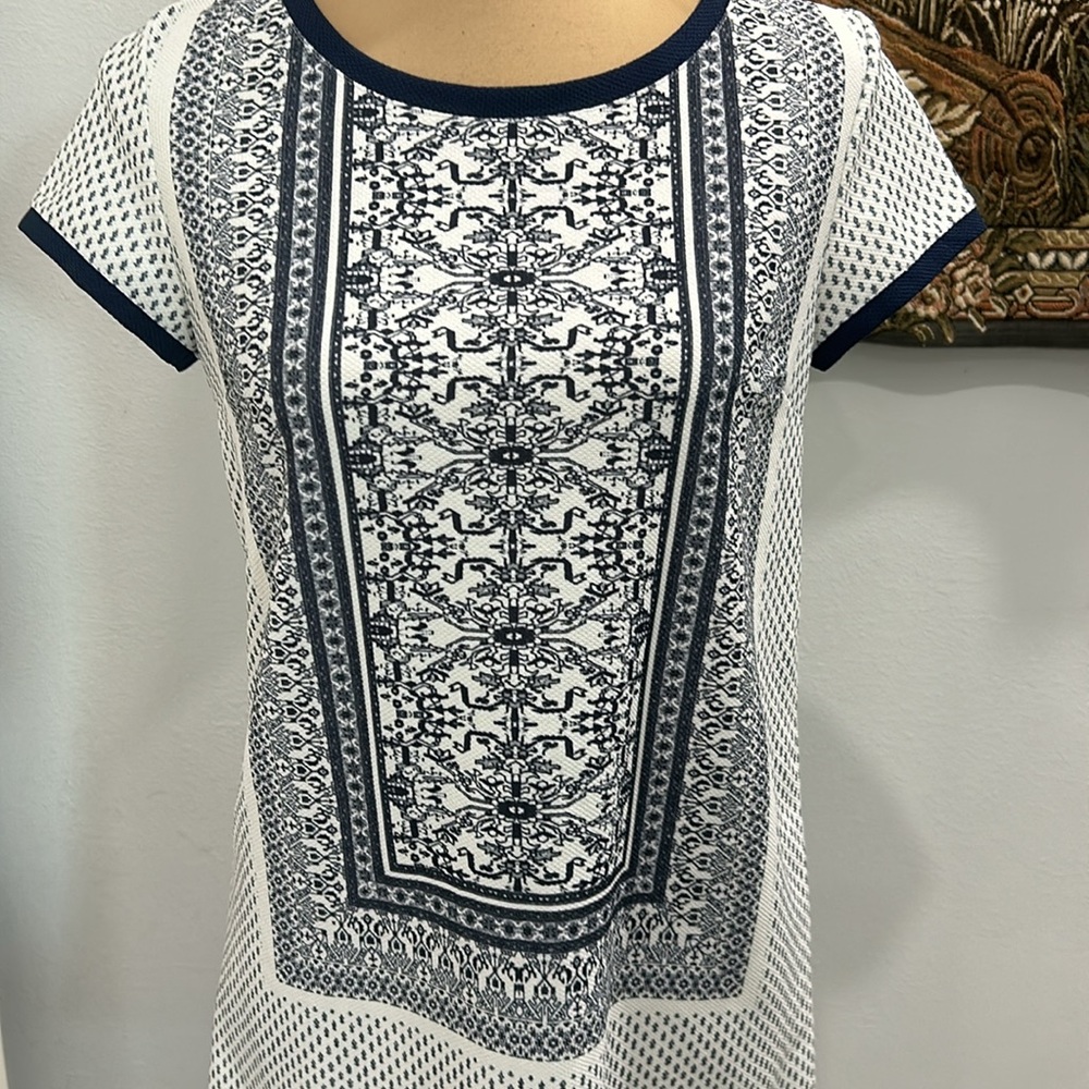 Cortefiel Short Sleeve  Knit Mini.‎ Beautiful Blue Print    On Dress. Size UK6 - Picture 3 of 11